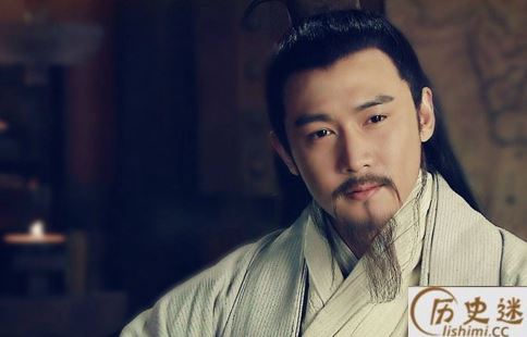 诸葛亮和李严都是托孤大臣为什么诸葛亮的权利更大