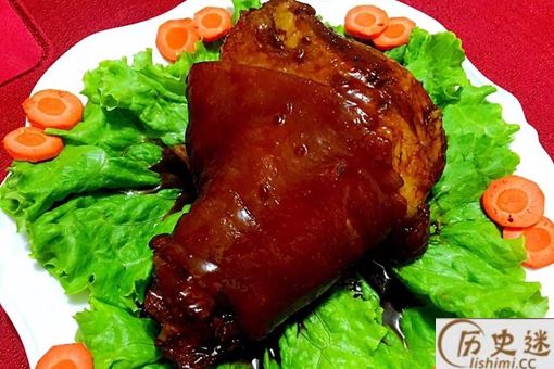 古代皇帝赏赐给大臣猪肘子,为什么大臣出门就扔了