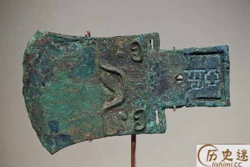 妇好是怎么使用上七十斤的青铜兵器的