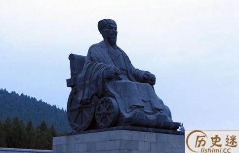 诸葛亮死后要求口含米脚踩灯有什么含义