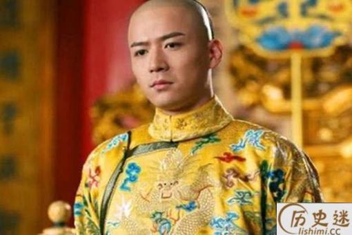 康熙第一次见到自己孙子乾隆的时候为什么会惊讶到放下手中的茶杯