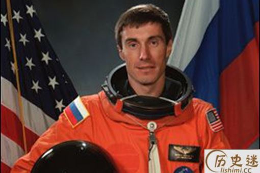 呆在太空中时间最长的人是谁