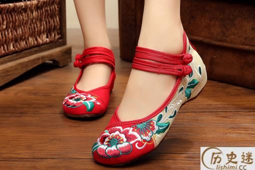 古代人在投河自尽的时候为何要把鞋子脱掉