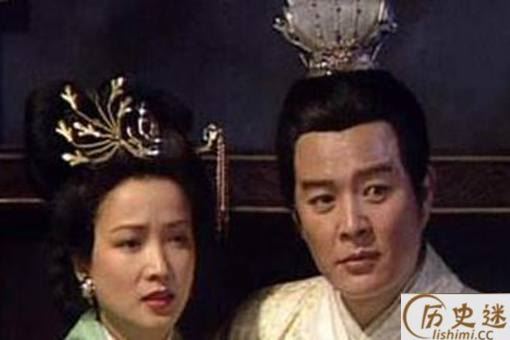 孙权9岁的时候父亲就去世了,那小他11岁的孙尚香是从哪来的