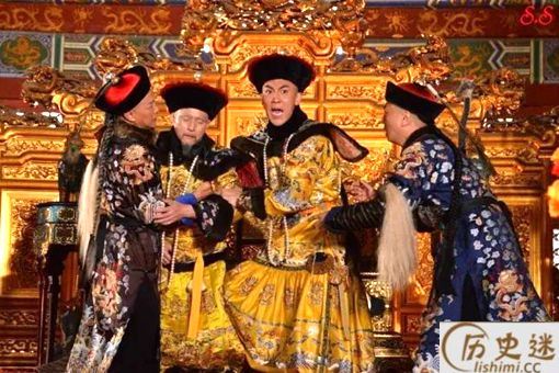 嘉庆即位时对太上皇乾隆有抵触心里吗