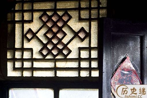 中国古代纸做的窗户纸是怎么防止别人偷窥的