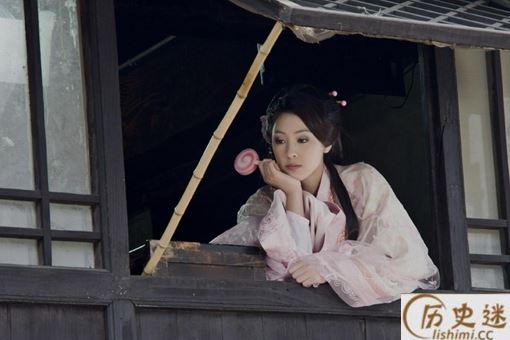 武松杀潘金莲之前为何先把衣服扯开