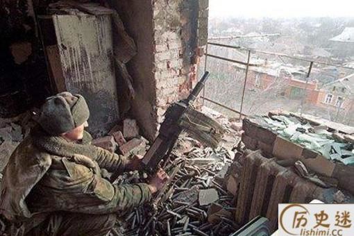 俄罗斯士兵卖弹药给车臣抵抗军