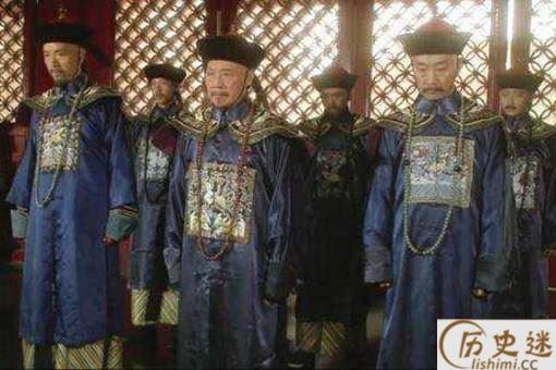 清朝的官员们为何每天要饿着肚子上朝