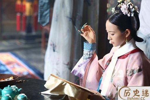 冷宫的妃子靠什么打发时间