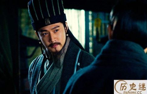 卧龙凤雏得一可得天下下一句是什么