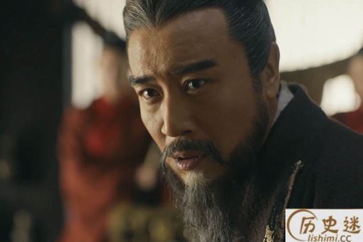 曹操说的“人的脚为什么总是那么白呢,因为它总爱藏着掖着”是什么意思