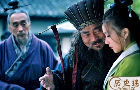 董卓曾挖汉武帝陵墓为孙女治病,董卓在墓里发现了什么