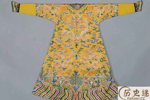 龙袍为什么要有一条龙在衣襟里面