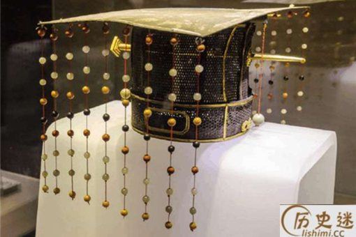 古代皇帝冕旒上为什么要加垂珠