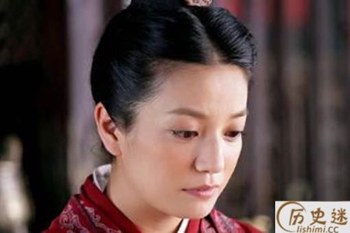 孙权9岁的时候父亲就去世了,那小他11岁的孙尚香是从哪来的