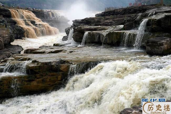 壶口瀑布半清半浊是怎么形成的