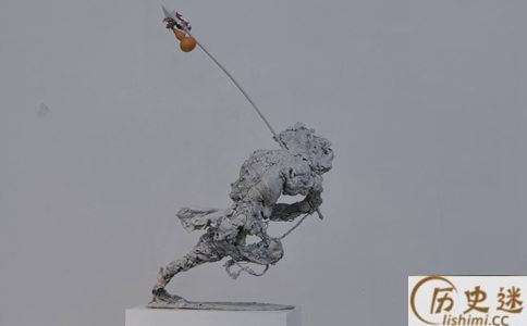 林冲一身本事,为什么在梁山没有朋友