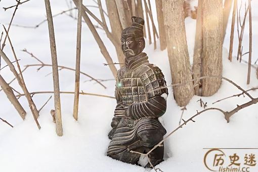 兵马俑手上为什么没武器