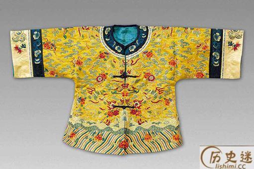 龙袍为什么要有一条龙在衣襟里面