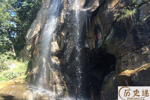 水帘洞是谁替孙悟空安排好的