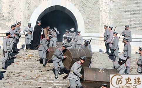 孙殿英除了盗清皇室陵地还做了哪些事