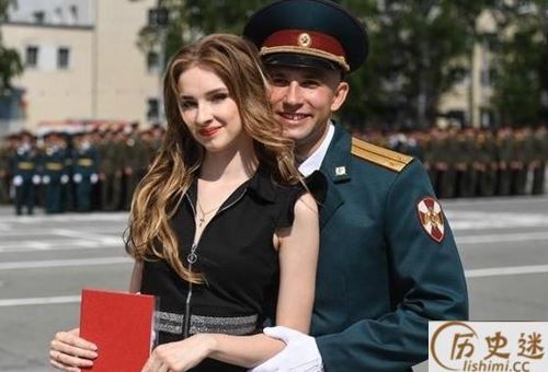 苏军和俄军为什么都比较喜欢巴拿马帽