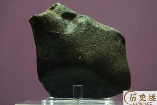 1块陨石卖30万是怎么回事