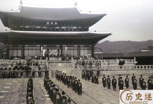 古代上朝是天天上还是怎么一回事