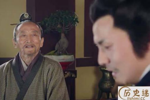 赤壁之战贾诩为什么不帮曹操出谋划策