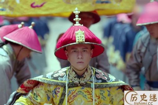 康熙为什么选择派十几个少年和鳌拜比武来制伏鳌拜呢