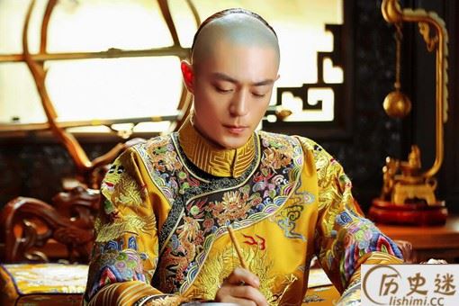 乾隆给大臣们赏赐猪肉,为何大臣们出宫就把猪肉扔掉了