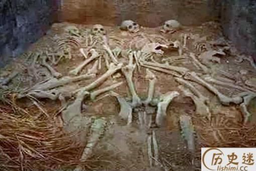 给朱元璋陪葬的妃子为何双腿会呈现八字形