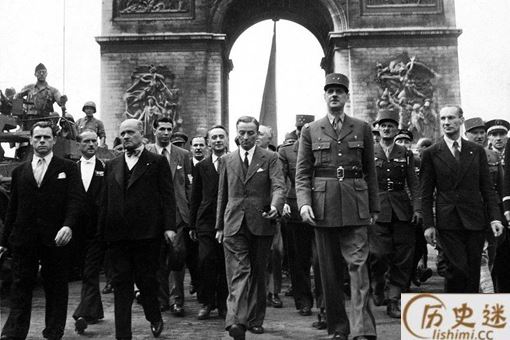 希特勒下达了毁灭巴黎的命令,但最终为何还是没有毁灭