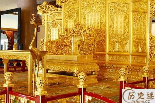 皇帝退朝了大臣会坐龙椅感受吗