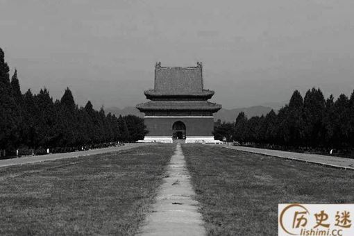 慈禧陵墓为什么会出现不长草的情况