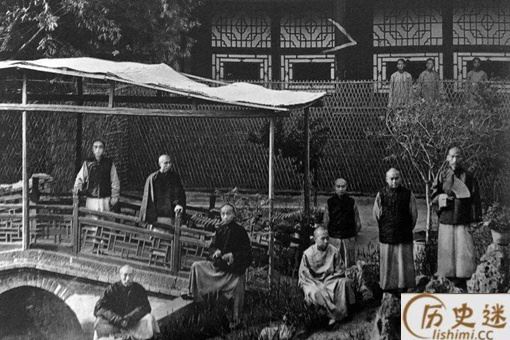 清宫太监打板子能把豆腐里面打碎外面却完好无损