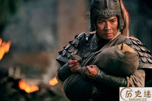 关羽看不起黄忠马超,但是为什么却对赵云没意见