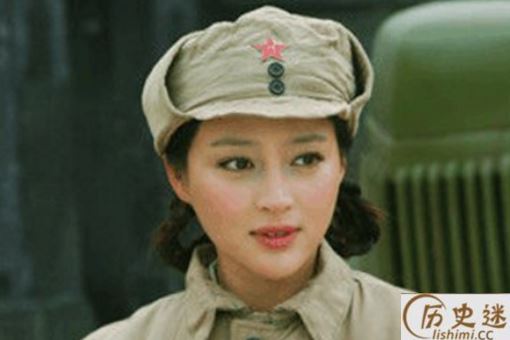 一军中女护士当年救下一小兵,22年后小兵成为了司令