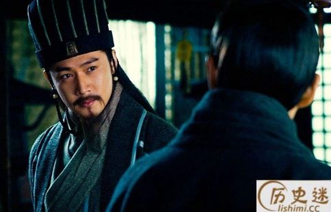 诸葛亮和李严都是托孤大臣为什么诸葛亮的权利更大