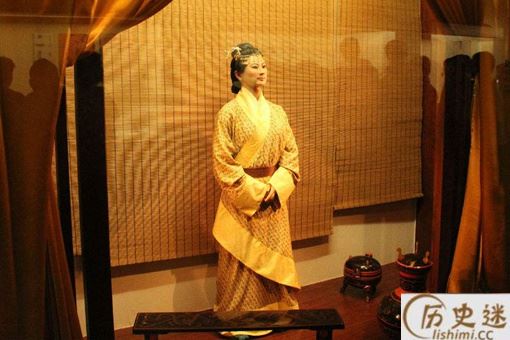 日本为何一直向中国索要辛追夫人的头发,中国又为何半根都不给