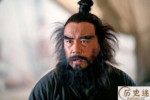 关羽不管是武力值还是智谋比张飞强,为什么诸葛亮反而更喜欢张飞呢