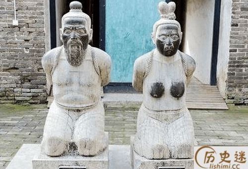 秦桧在岳飞庙前跪了八百多年了,真的就再也站不起来了吗