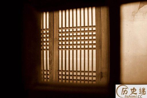 在发明纸以前都用什么糊窗户