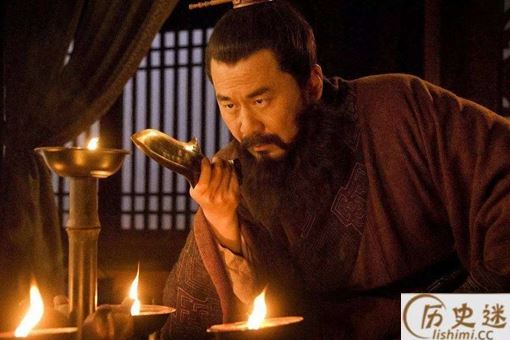 盘点历史上那些皇帝的著名口号,曹操的最霸气刘备的在教书育人