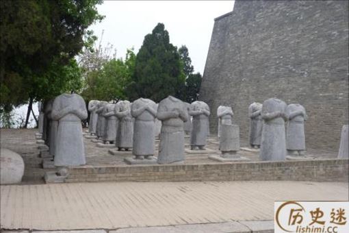 唐高宗武则天的乾陵无头石像是怎么回事