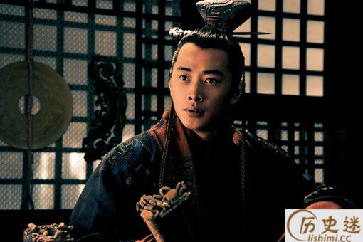 汉献帝比刘备辈分更高,为什么还要叫他“皇叔”