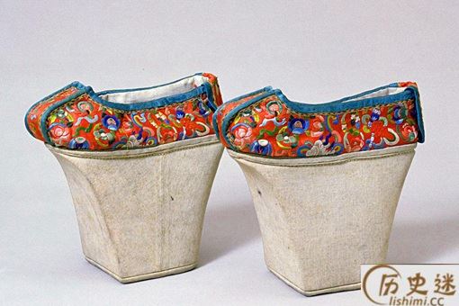 清朝人为什么要穿看起来十分不舒服的花盆底鞋