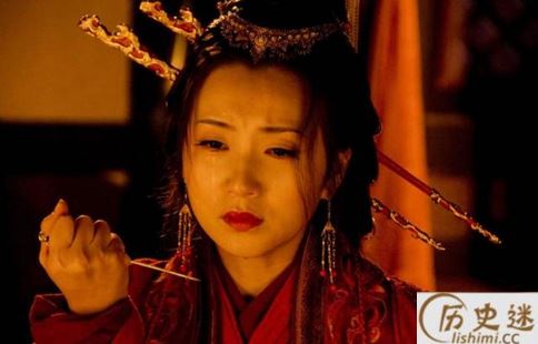 曹操和关羽都看上的女子是谁