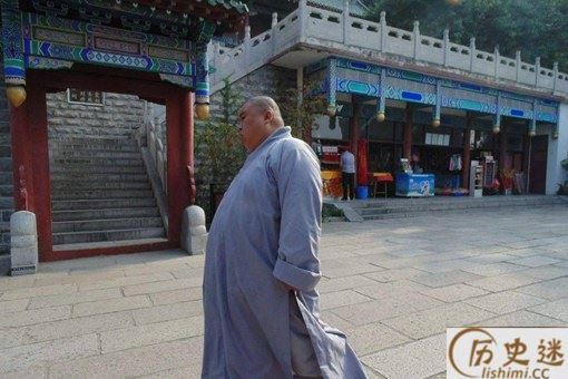 和尚为何自称贫僧